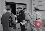 Standbild Charles R Deane Wiesbaden Deutschland, 1955, aus Sekunde 32 historischem Filmmaterial Videoclip 65675031767