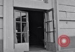 Standbild Charles R Deane Wiesbaden Deutschland, 1955, aus Sekunde 39 historischem Filmmaterial Videoclip 65675031767