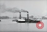 Image le trafic sur le Rhin Wiesbaden Allemagne, 1954, de la seconde 8 séquences d'archives historiques vidéo 65675031783