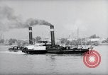 Image le trafic sur le Rhin Wiesbaden Allemagne, 1954, de la seconde 26 séquences d'archives historiques vidéo 65675031783