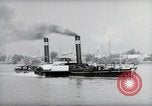 Image le trafic sur le Rhin Wiesbaden Allemagne, 1954, de la seconde 28 séquences d'archives historiques vidéo 65675031783