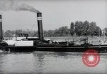 Image le trafic sur le Rhin Wiesbaden Allemagne, 1954, de la seconde 38 séquences d'archives historiques vidéo 65675031783
