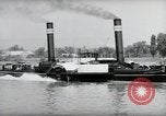 Image le trafic sur le Rhin Wiesbaden Allemagne, 1954, de la seconde 41 séquences d'archives historiques vidéo 65675031783