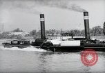 Image le trafic sur le Rhin Wiesbaden Allemagne, 1954, de la seconde 42 séquences d'archives historiques vidéo 65675031783
