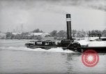 Image le trafic sur le Rhin Wiesbaden Allemagne, 1954, de la seconde 44 séquences d'archives historiques vidéo 65675031783