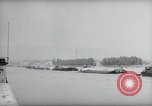 Image le trafic sur le Rhin Wiesbaden Allemagne, 1954, de la seconde 57 séquences d'archives historiques vidéo 65675031783