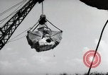 Image construction de pont Wiesbaden Allemagne, 1954, de la seconde 26 séquences d'archives historiques vidéo 65675031785