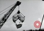 Image construction de pont Wiesbaden Allemagne, 1954, de la seconde 31 séquences d'archives historiques vidéo 65675031785