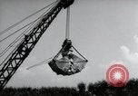 Image construction de pont Wiesbaden Allemagne, 1954, de la seconde 40 séquences d'archives historiques vidéo 65675031785