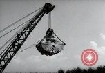Image construction de pont Wiesbaden Allemagne, 1954, de la seconde 41 séquences d'archives historiques vidéo 65675031785