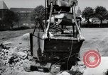 Image construction de pont Wiesbaden Allemagne, 1954, de la seconde 53 séquences d'archives historiques vidéo 65675031785