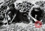 Image les travailleurs allemands Wiesbaden Allemagne, 1954, de la seconde 36 séquences d'archives historiques vidéo 65675031788