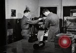 Immagine di Laboratorio di film Germania, 1955, secondo 40 filmato di repertorio 65675031815