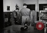 Immagine di Laboratorio di film Germania, 1955, secondo 55 filmato di repertorio 65675031815