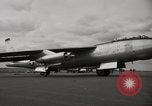 Standbild B-47 Stratojet Oxfordshire England, 1953, aus Sekunde 8 historischem Filmmaterial Videoclip 65675031851