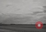 Standbild B-47 Stratojet Oxfordshire England, 1953, aus Sekunde 28 historischem Filmmaterial Videoclip 65675031851