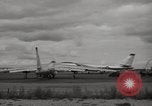 Standbild B-47 Stratojet Oxfordshire England, 1953, aus Sekunde 37 historischem Filmmaterial Videoclip 65675031851