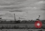 Standbild B-47 Stratojet Oxfordshire England, 1953, aus Sekunde 38 historischem Filmmaterial Videoclip 65675031851
