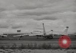 Standbild B-47 Stratojet Oxfordshire England, 1953, aus Sekunde 41 historischem Filmmaterial Videoclip 65675031851