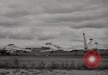 Standbild B-47 Stratojet Oxfordshire England, 1953, aus Sekunde 44 historischem Filmmaterial Videoclip 65675031851