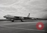 Standbild B-47 Stratojet Oxfordshire England, 1953, aus Sekunde 50 historischem Filmmaterial Videoclip 65675031851