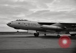 Standbild B-47 Stratojet Oxfordshire England, 1953, aus Sekunde 54 historischem Filmmaterial Videoclip 65675031851