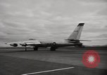 Standbild B-47 Stratojet Oxfordshire England, 1953, aus Sekunde 59 historischem Filmmaterial Videoclip 65675031851