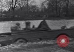 Immagine di Jeep anfibio United States USA, 1943, secondo 12 filmato di repertorio 65675031863