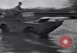 Immagine di Jeep anfibio United States USA, 1943, secondo 29 filmato di repertorio 65675031863