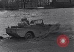 Immagine di Jeep anfibio United States USA, 1943, secondo 41 filmato di repertorio 65675031863