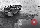 Immagine di Jeep anfibio United States USA, 1943, secondo 59 filmato di repertorio 65675031863