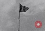 Image Drapeau américain dans le vent très rigide Dearborn Michigan USA, 1941, de la seconde 9 séquences d'archives historiques vidéo 65675031865