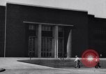 Standbild Ford Motor Company Campus Dearborn Michigan USA, 1937, aus Sekunde 47 historischem Filmmaterial Videoclip 65675031868
