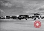 Standbild B-17BS der USA 19 Bombardierung Gruppe Ankunft in Hawaii Honolulu Hawaii USA, 1941, aus Sekunde 12 historischem Filmmaterial Videoclip 65675031872