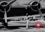 Standbild B-17BS der USA 19 Bombardierung Gruppe Ankunft in Hawaii Honolulu Hawaii USA, 1941, aus Sekunde 19 historischem Filmmaterial Videoclip 65675031872