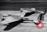Standbild B-17BS der USA 19 Bombardierung Gruppe Ankunft in Hawaii Honolulu Hawaii USA, 1941, aus Sekunde 25 historischem Filmmaterial Videoclip 65675031872