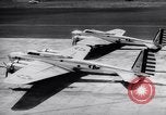 Standbild B-17BS der USA 19 Bombardierung Gruppe Ankunft in Hawaii Honolulu Hawaii USA, 1941, aus Sekunde 26 historischem Filmmaterial Videoclip 65675031872