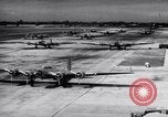 Standbild B-17BS der USA 19 Bombardierung Gruppe Ankunft in Hawaii Honolulu Hawaii USA, 1941, aus Sekunde 31 historischem Filmmaterial Videoclip 65675031872