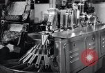 Image Ford Motor laboratoire Dearborn Michigan USA, 1938, de la seconde 7 séquences d'archives historiques vidéo 65675031930