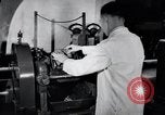 Image Ford Motor laboratoire Dearborn Michigan USA, 1938, de la seconde 15 séquences d'archives historiques vidéo 65675031930