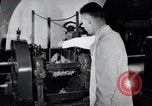 Image Ford Motor laboratoire Dearborn Michigan USA, 1938, de la seconde 17 séquences d'archives historiques vidéo 65675031930