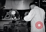 Image Ford Motor laboratoire Dearborn Michigan USA, 1938, de la seconde 24 séquences d'archives historiques vidéo 65675031930