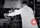 Image Ford Motor laboratoire Dearborn Michigan USA, 1938, de la seconde 28 séquences d'archives historiques vidéo 65675031930