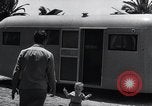 Standbild trailer Häuser United States USA, 1941, aus Sekunde 15 historischem Filmmaterial Videoclip 65675031936
