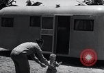 Standbild trailer Häuser United States USA, 1941, aus Sekunde 16 historischem Filmmaterial Videoclip 65675031936