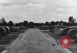Standbild trailer Häuser United States USA, 1941, aus Sekunde 24 historischem Filmmaterial Videoclip 65675031936
