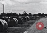 Standbild trailer Häuser United States USA, 1941, aus Sekunde 28 historischem Filmmaterial Videoclip 65675031936