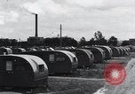 Standbild trailer Häuser United States USA, 1941, aus Sekunde 30 historischem Filmmaterial Videoclip 65675031936