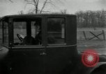 Image Instructions sur la conduite d'une Ford modèle T United States USA, 1922, de la seconde 8 séquences d'archives historiques vidéo 65675031974