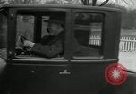 Image Instructions sur la conduite d'une Ford modèle T United States USA, 1922, de la seconde 11 séquences d'archives historiques vidéo 65675031974